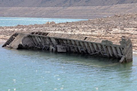 Relikt aus der Zeit des Zweiten Weltkrieges: Ein gesunkenes Landungsboot in der Nähe der Lake-Mead-Marina