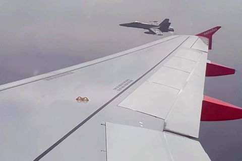Teenager setzt Bombendrohung aus Ferienflieger ab – kurz darauf steigt ein Kampfjet auf