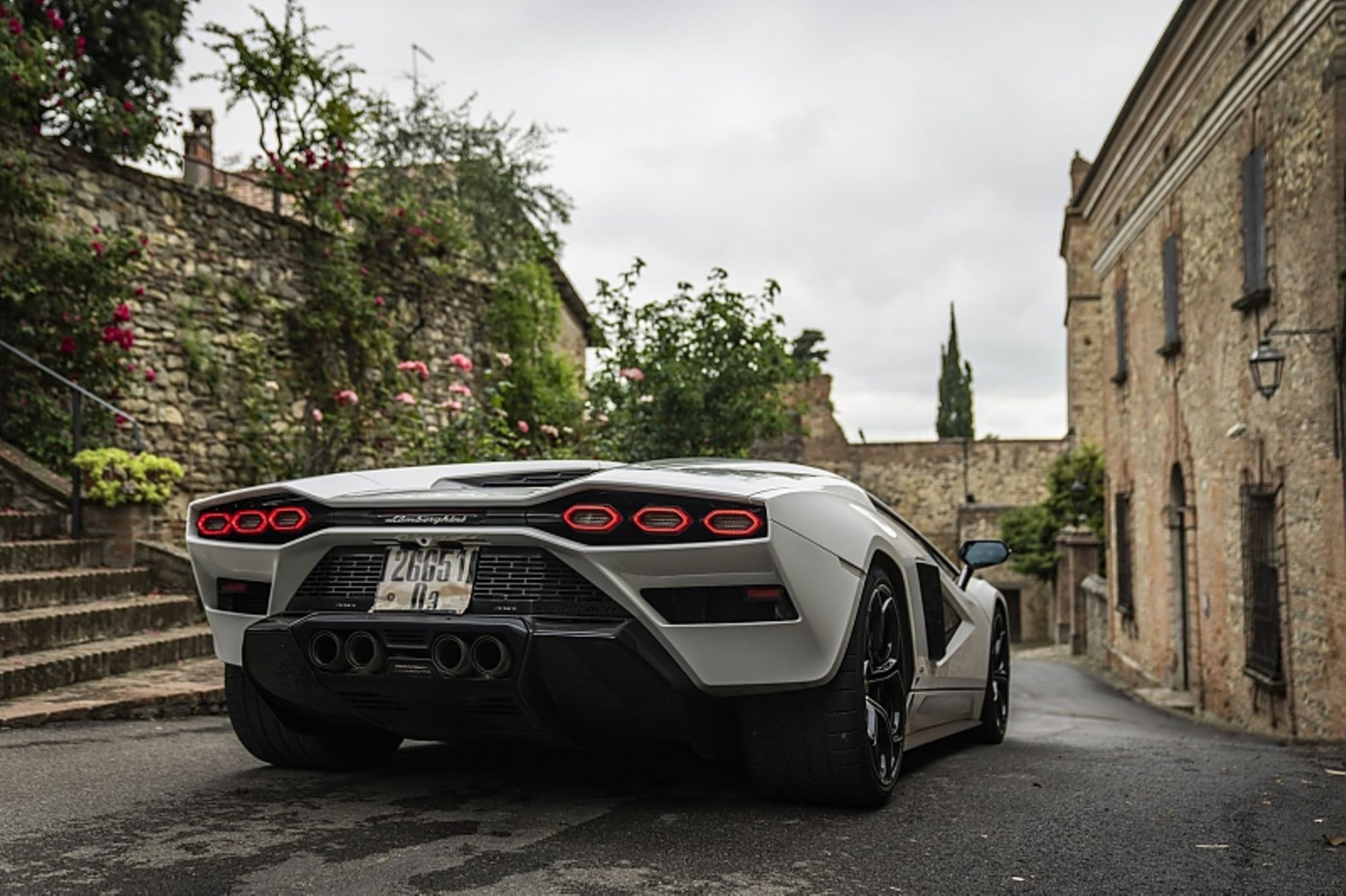 Fahrbericht Lamborghini Countach LPI 20 20 Säulen Eiliger   STERN.de