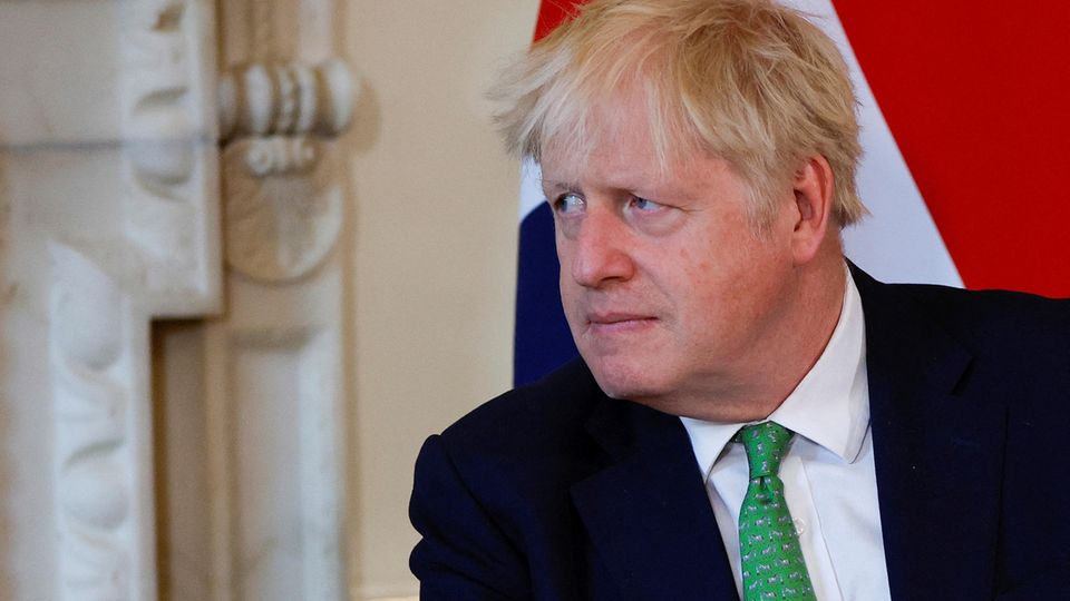 Boris Johnson bei einem Meeting in der Downing Street