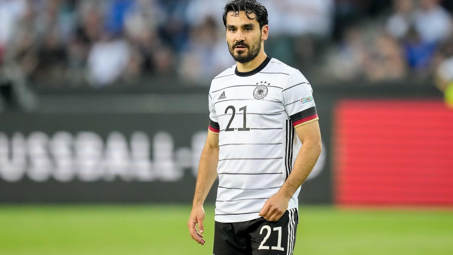 Nationalspieler Ilkay Gündogan auf dem Fußball-Feld
