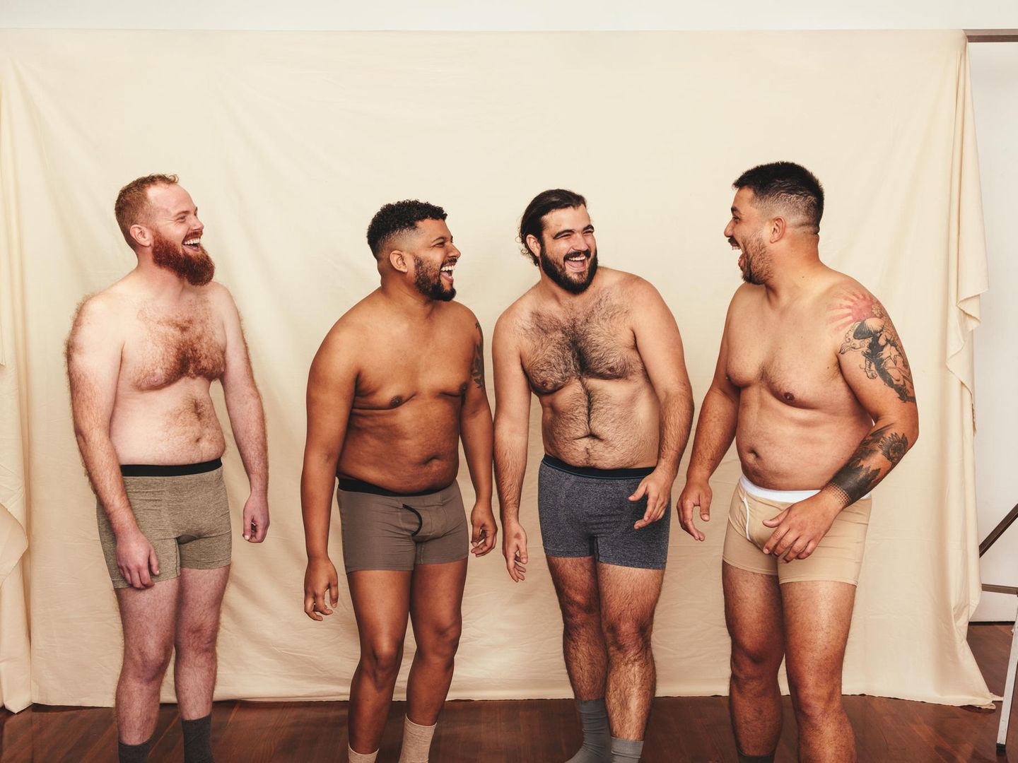 Obenrum unrasiert: Wird die Brustbehaarung beim Mann wieder in? | STERN.de