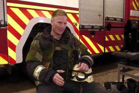 Ukraine-Helfer: Deutscher Feuerwehrmann löscht im Krieg: "Ich hatte ein schlechtes Gewissen, weil ich in Thailand am Strand lag"
