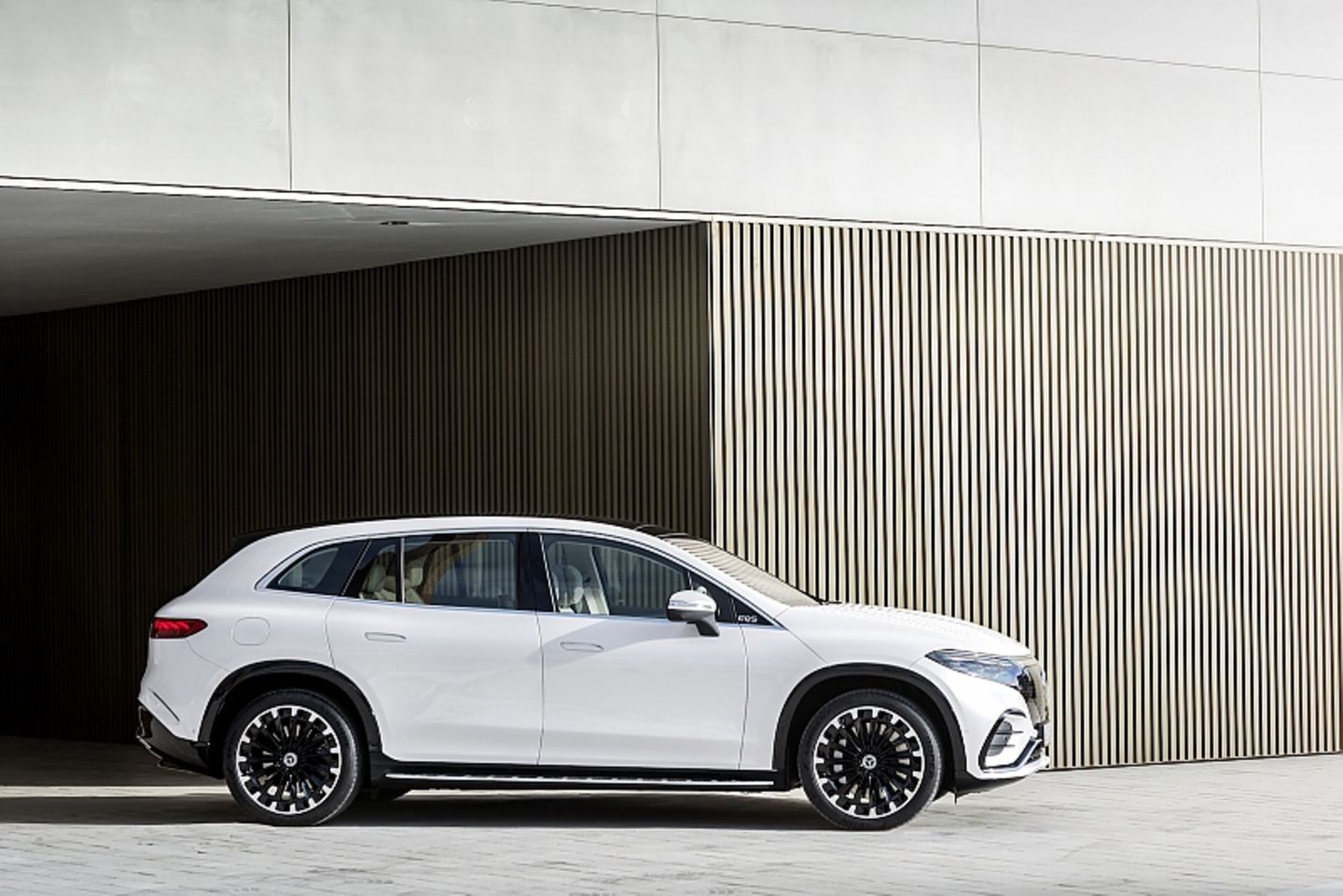 Mercedes EQS SUV 2023
