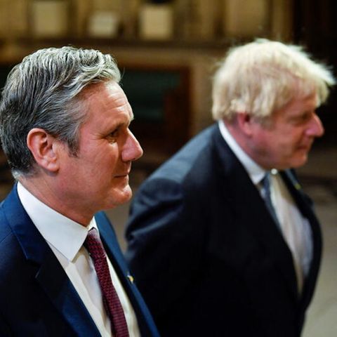 Premierminister Boris Johnson (rechts) und der Vorsitzende der Labour-Partei Keir Starmer