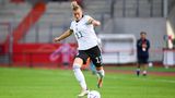 Alexandra Popp (Sturm, Kapitänin, VfL Wolfsburg, 31): Die Erfahrenste. Die Stürmerin verpasste verletzt zweimal eine EM. Kämpfte sich nach einem Knorpelschaden zurück, bekam zuletzt noch Corona. Sie beschäftigt sich gerne mit ihrem Hund Patch, einem Australian Shepherd.