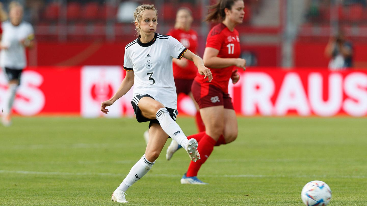 Kathrin Hendrich (Innenverteidigerin, VfL Wolfsburg, 30): Wird von allen nur "Kathy" genannt. Die Innenverteidigerin genießt wegen ihrer zuletzt starken Entwicklung hohes Ansehen bei Voss-Tecklenburg. Besitzt als Tochter einer Belgierin und eines Deutschen beide Staatsbürgerschaften.
