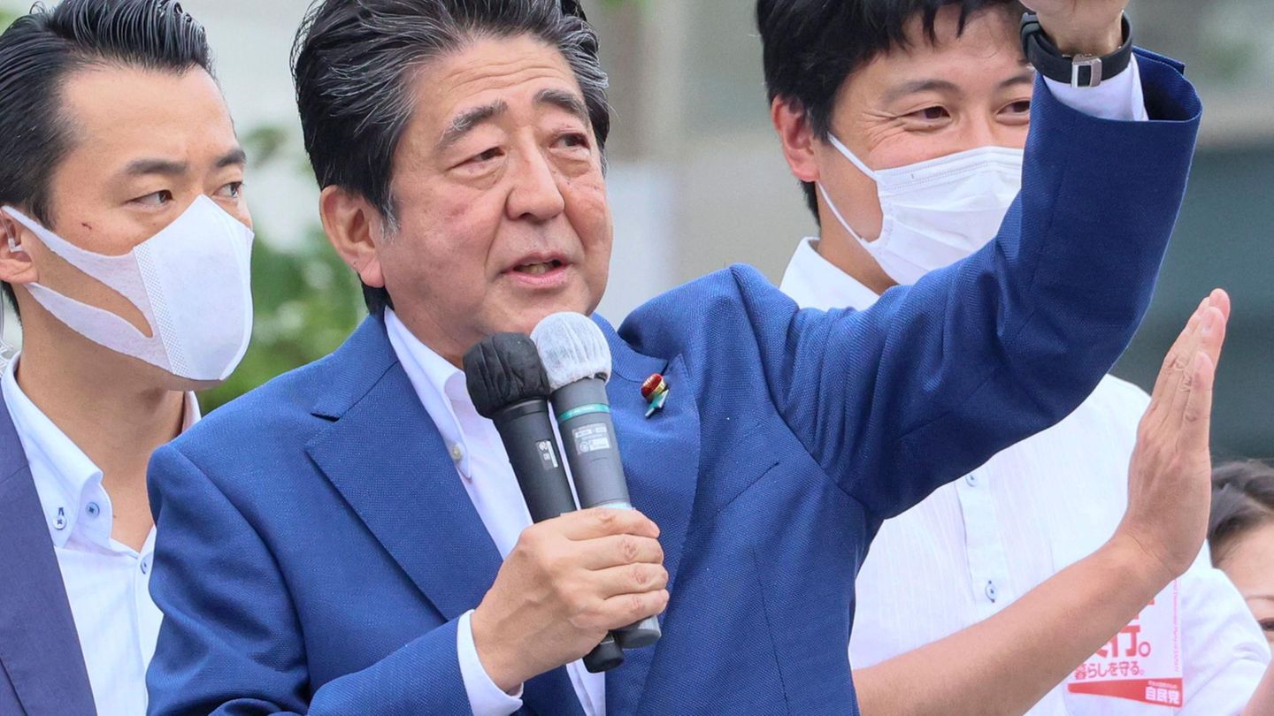 Shinzo Abe stirbt in Japan nach Anschlag