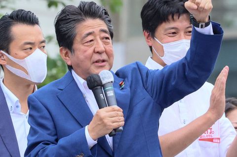 Shinzo Abe stirbt in Japan nach Anschlag