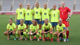Schweden: Die Schwedinnen gehören seit jeher zu den stärksten Nationen und haben es bei großen Turnieren immer weit gebracht. Köpfe der Mannschaft sind ohne Frage Torhütterin Hedvig Lindahl (rechts stehend), die mittlerweile 39 Jahre alt ist, und Rekordnationalspielerin Caroline Seger (37, rechts hockend). Bei den Olympischen Spielen 2016 und 2021 gewannen die Schwedinnen jeweils Silber.