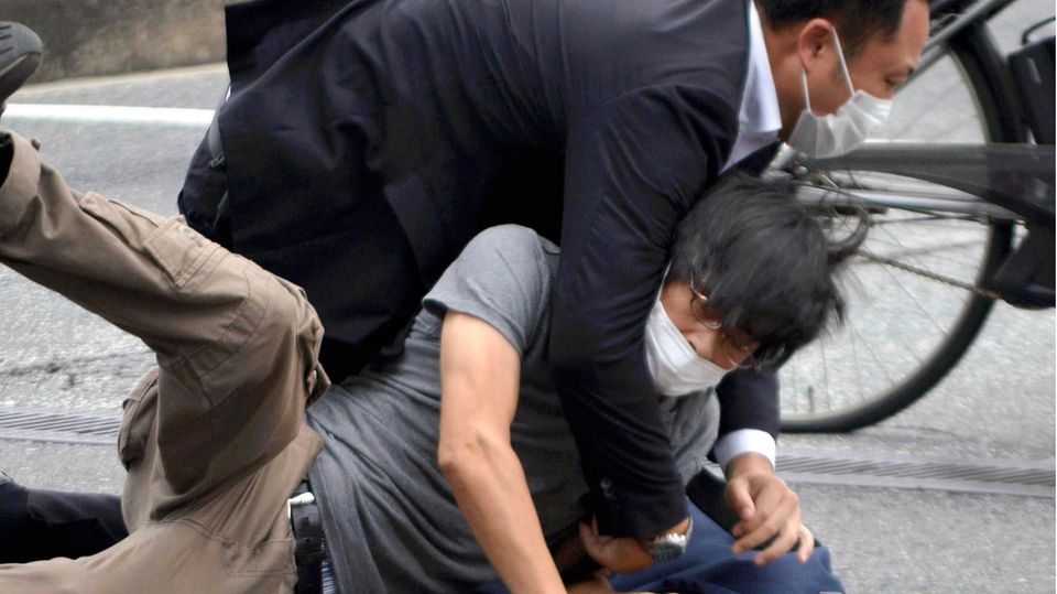 Japan: Abe-Attentäter wird festgenommen Japan: Abe-Attentäter wird festgenommen