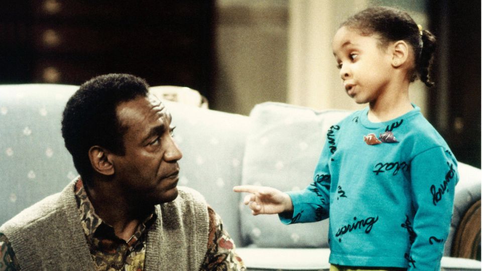 Szene aus der "Cosby Show" 1990 Bill Cosby Szene aus der "Cosby Show" von 1990 mit Bill Cosby und Raven-Symone