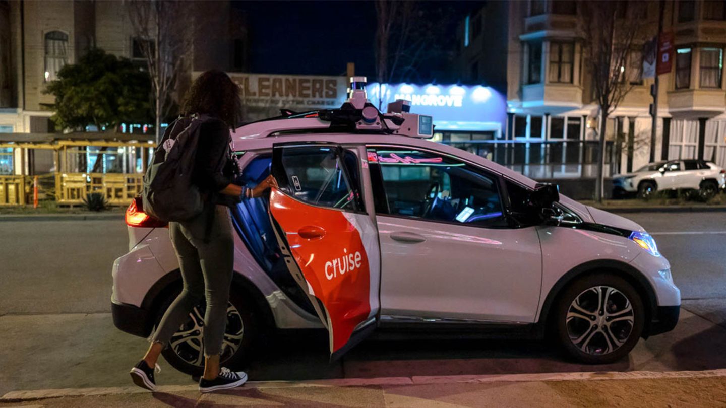 Waymo gegen Cruise: In San Francisco herrscht ein Wettkampf der Roboter-Taxis – jetzt zieht die Stadt die Notbremse