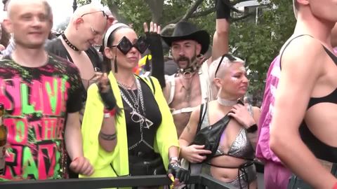 Techno Rave: "Rave the Planet Parade": Loveparade-Nachfolger zieht durch Berlin