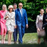  CDU-Vorsitzender Friedrich Merz (r.) und seine Frau Charlotte waren unter den Gästen. 
