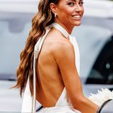 Die 33-Jährige "Welt"-Journalistin blieb dem eleganten Stil treu, den sie bereits bei der standesamtlichen Trauung zeigte. 