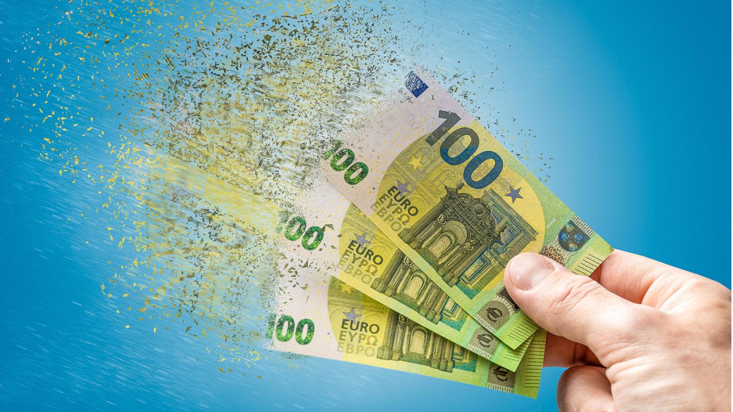 300 Euro bekommen, mindestens 100 Euro zerronnen: Laut Bundesfinanzministerium bleiben durchschnittlich wohl 193 Euro netto.
