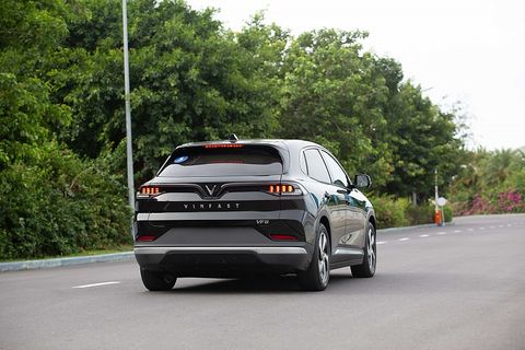VinFast VF 8