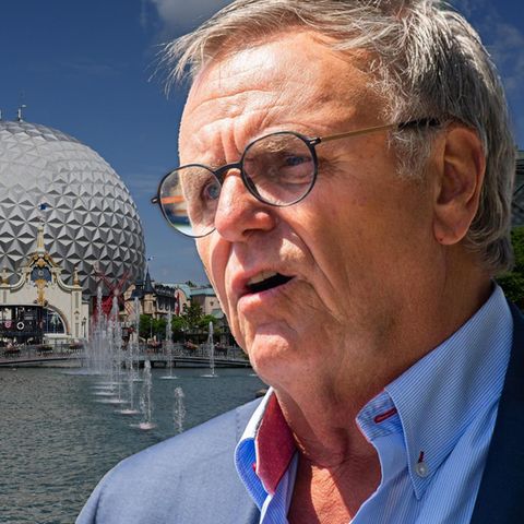 Roland Mack vor dem Europapark in Rust