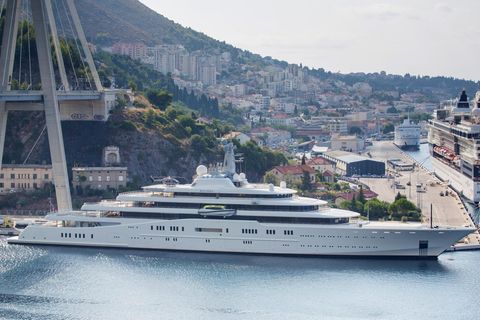 Die "Eclipse" die Jacht von Roman Abramowitsch, liegt im Hafen von Dubrovnik.
