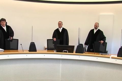 Video: Musterprozess zu Diesel-Klage gegen Mercedes-Benz gestartet