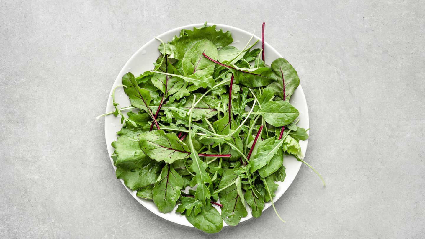 How to make a really good salad?  With our eight rules!