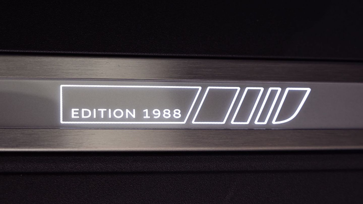 Jaguar F-PACE SVR Edition 1988