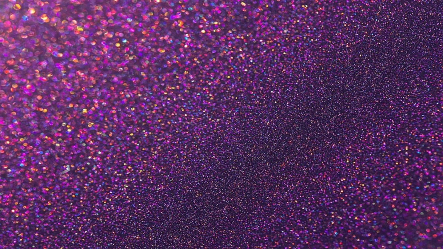 Excklusiv für den Jaguar F-PACE SVR Edition 1988: Midnight Amethyst Gloss als Lackfarbe