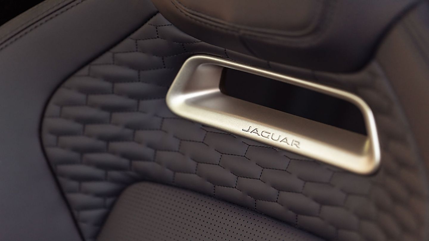 Jaguar F-PACE SVR Edition 1988
