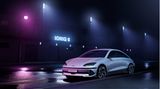 Interessierte Kundinnen und Kunden können bereits Angebotsanfragen für den Hyundai Ioniq 6 abgeben. Die Limousine steht aber noch nicht zum Verkauf.