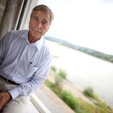 2008: Der ehemalige Bundeswirtschaftsminister Wolfgang Clement riet vor der hessischem Landtagswahl Anfang 2008 indirekt von der Wahl der SPD ab. Auslöser waren die energiepolitischen Vorschläge von Landesparteichefin Andrea Ypsilanti. Die zuständige Landesschiedskommission von Nordrhein-Westfalen beschloss im Juli Clements Parteiausschluss. Der frühere Ministerpräsident des Landes legte dagegen Berufung ein, verließ die SPD aber schließlich von sich aus.