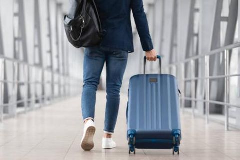 Bloggerin zeigt genialen Trick: So reisen Sie mit mehr Handgepäck