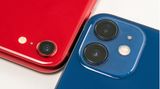 Die Rückseiten zweier iPhones