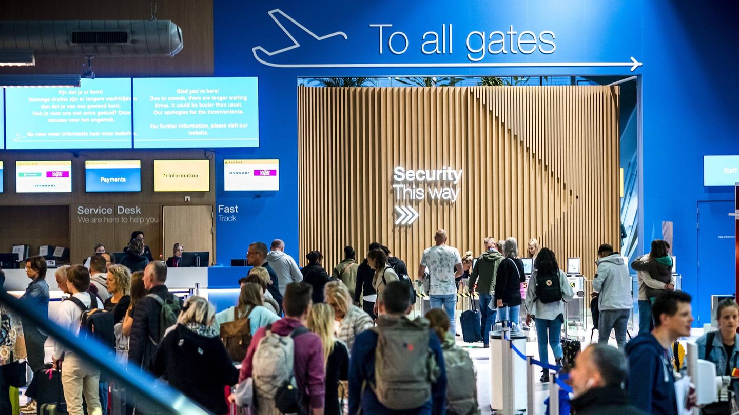 Eindhoven Airport Eindhoven Airport