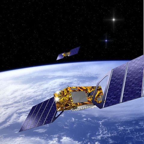 Drei Satelliten