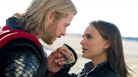 Für diese Begegnung musste kein Tier sterben: Chris Hemsworth verzichtete für den Filmkuss mit Natalie Portman auf seine tägliche Ration Fleisch.