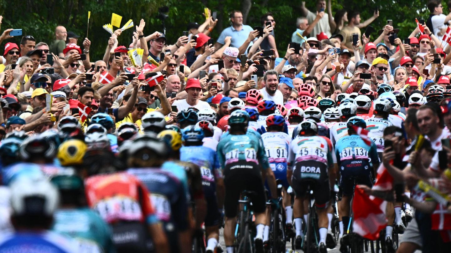 Die Tour ist in Dänemark ein voller Erfolg. Tausende Fans feiern die Fahrer auf der flachen 3. Etappe zwischen Vejle und Sonderborg.