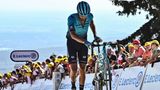 Wie anspruchsvoll der Anstieg auf der Super Planche des Belles Filles ist, beweist der Italiener Gianni Moscon, der es nur zu Fuß über die Ziellinie schafft. Aber es gilt: Solange Du mit einem Fahrrad ankommst, wird Dein Ergebnis gewertet.