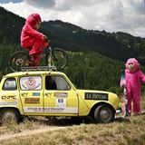 Die pinken Affen warten schon.