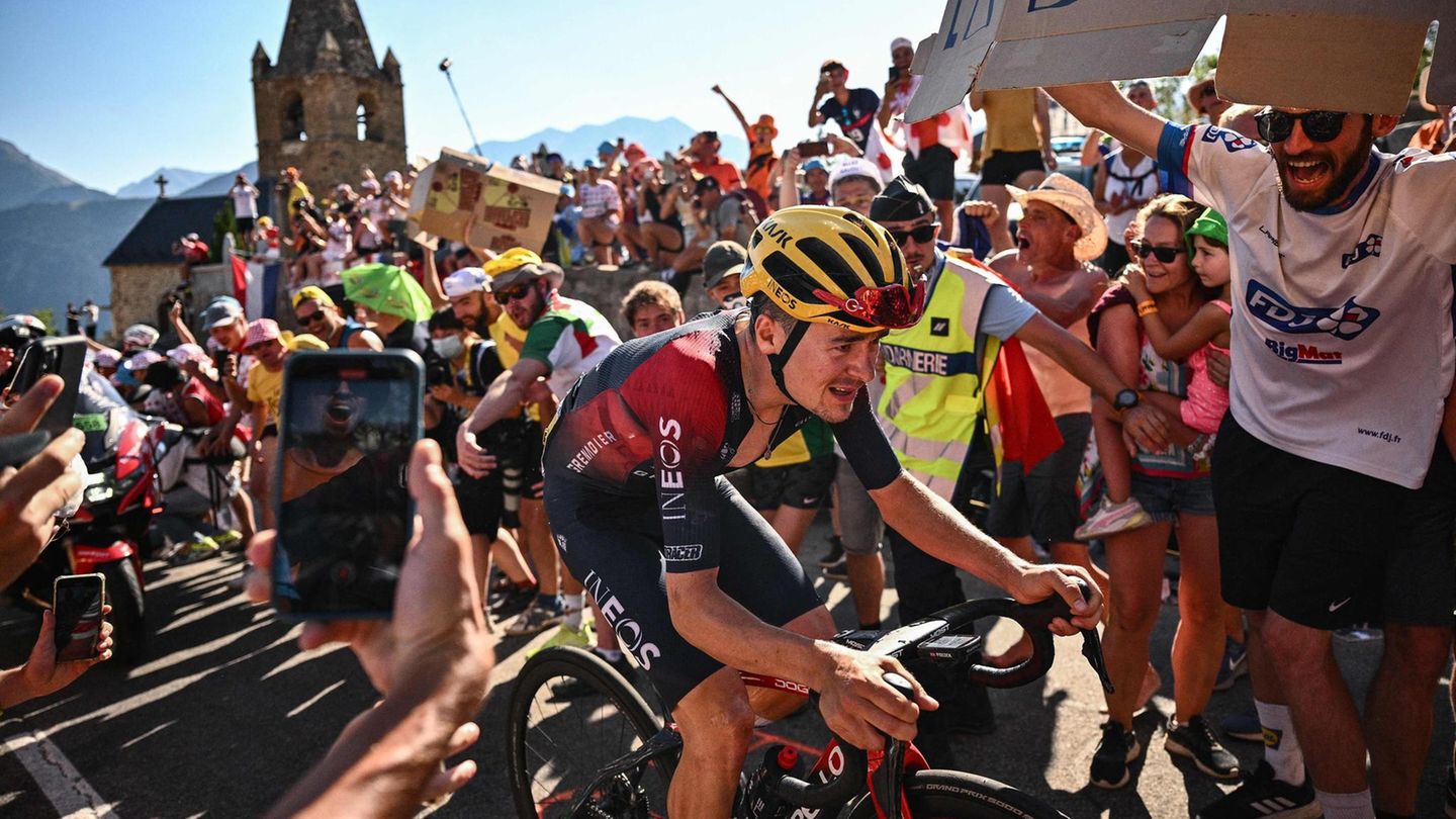 The magic of torment: Alpe d’Huez and the suffering of the Great Loop