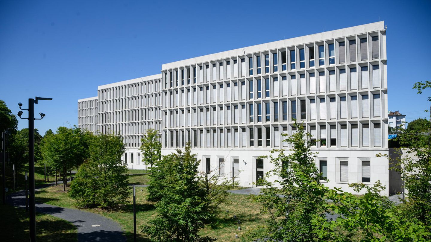 Im Neubau des Bundesinnenministeriums in Berlin kommt eine energieeffiziente Geothermie-Anlage, die Erdwärme nutzt, zum Einsatz