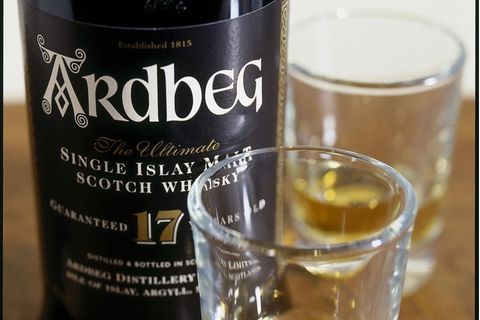 Ardbeg verkauft Whiskyfass für Rekordpreis