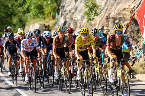 Das Team Jumbo-Visma, hier mit dem Mann im Gelben Trikot Jonas Vingegaard