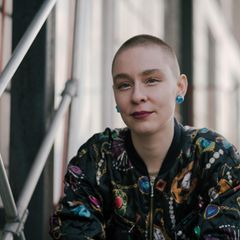 Portrait-Aufnahme der Sterbebegleiterin Johanna Klug