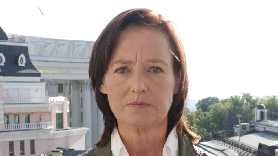 Ukraine-Reporterin Büchter zu Gründen und Gerüchten: Beamten-Entlassungen "schlagen in Ukraine große Wellen"