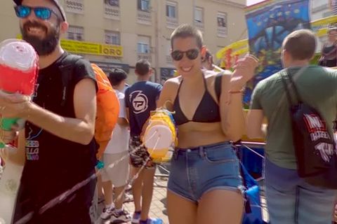 Video: Wasserschlacht und Hitzewelle