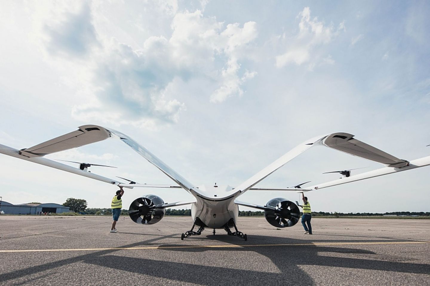 Elektrtisches Flugtaxi für längere Strecken: 
VoloConnect