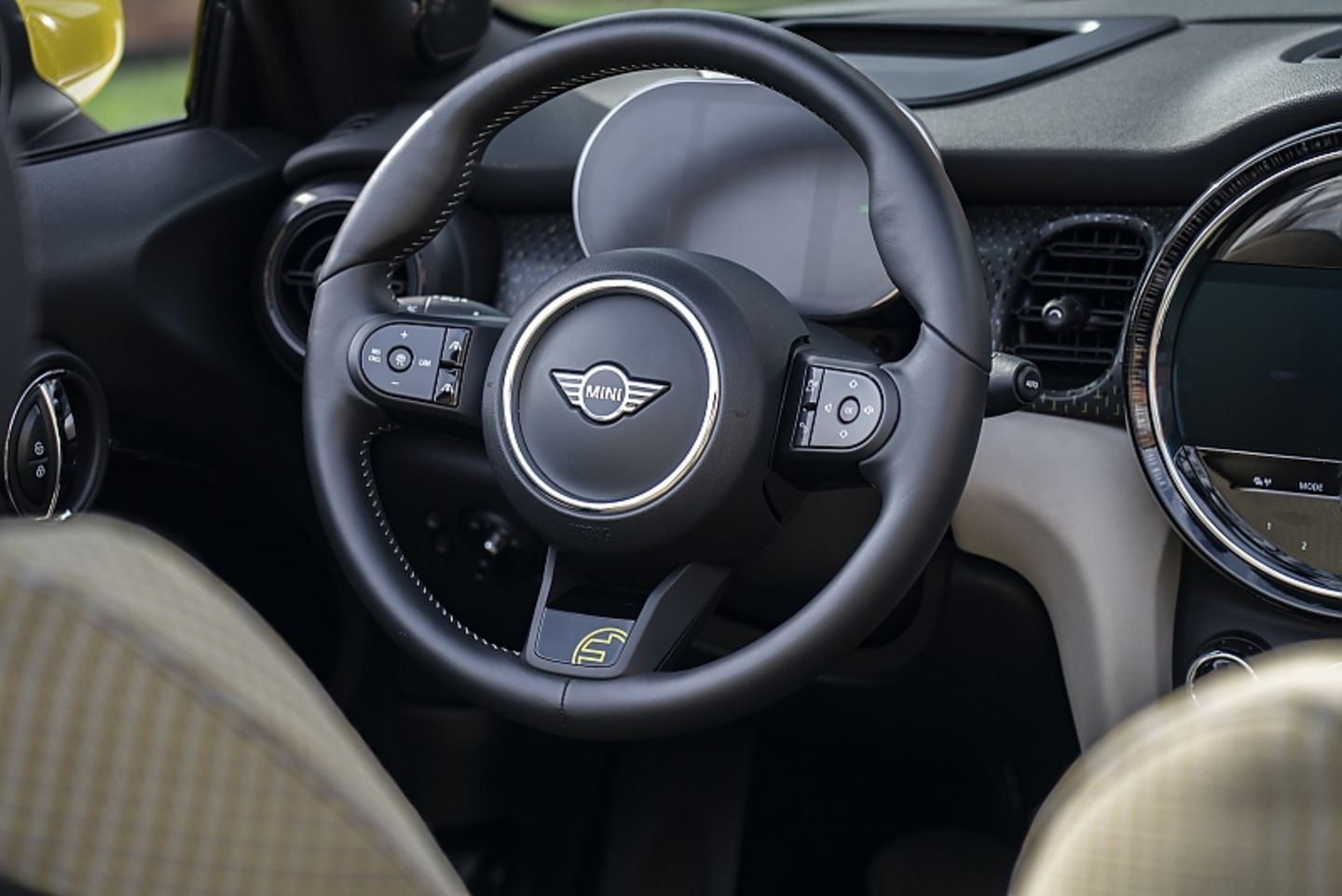 Mini Cooper SE Cabrio 2022
