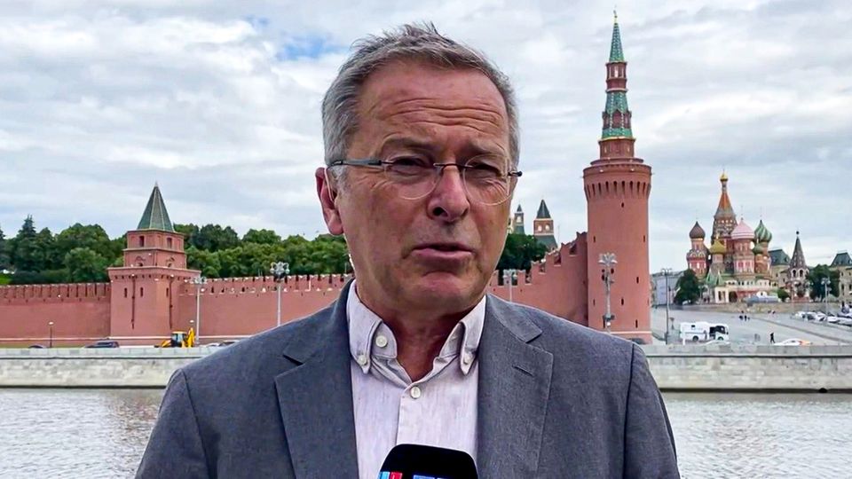 ntv-Reporter Dirk Emmerich berichtet aus Moskau ntv-Reporter Dirk Emmerich berichtet aus Moskau