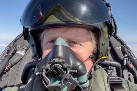 Boris Johnson dreht Selfie-Video in Kampfjet: "Wir flogen einen fantastischen Looping"